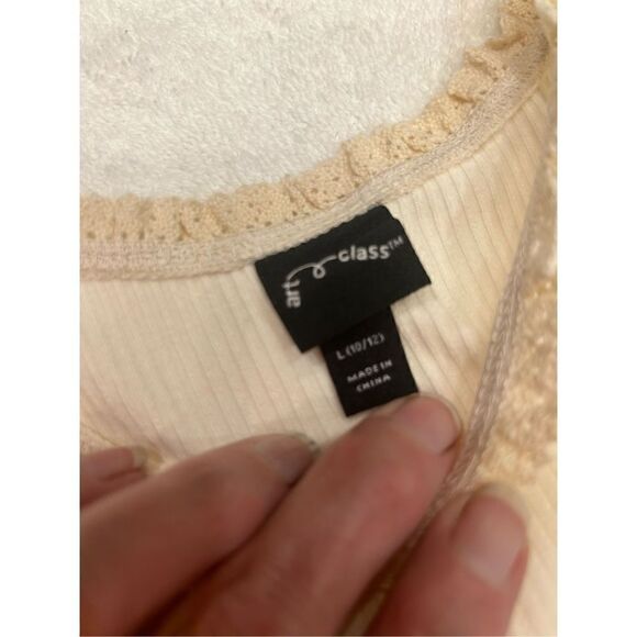 Large 10/12 beige tank top ruffled trimmed button front ribbed feel - Picture 2 of 9